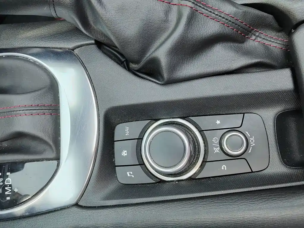 Mazda MX-5 — миниатюра 8