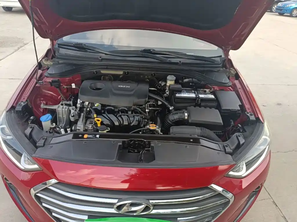 Hyundai Elantra — миниатюра 20