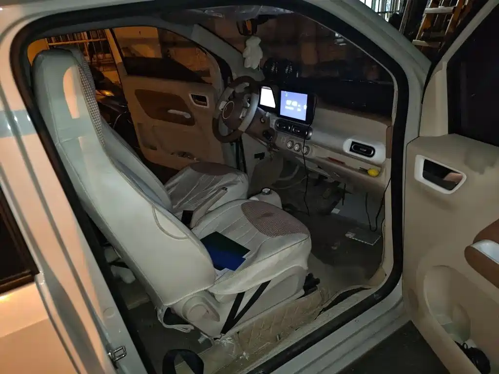 Wuling MINIEV — миниатюра 20