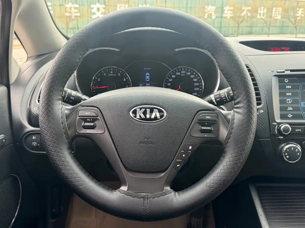 Kia K3 — миниатюра 8