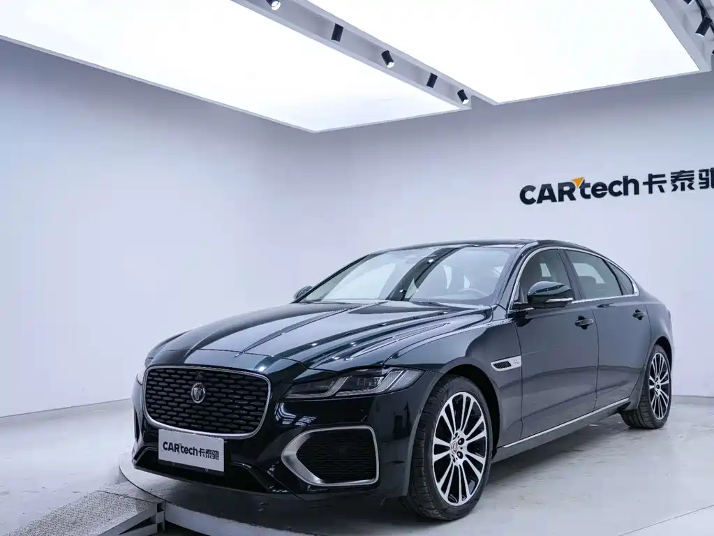 Jaguar XFL 2024 2.0T P250 Premium Luxury