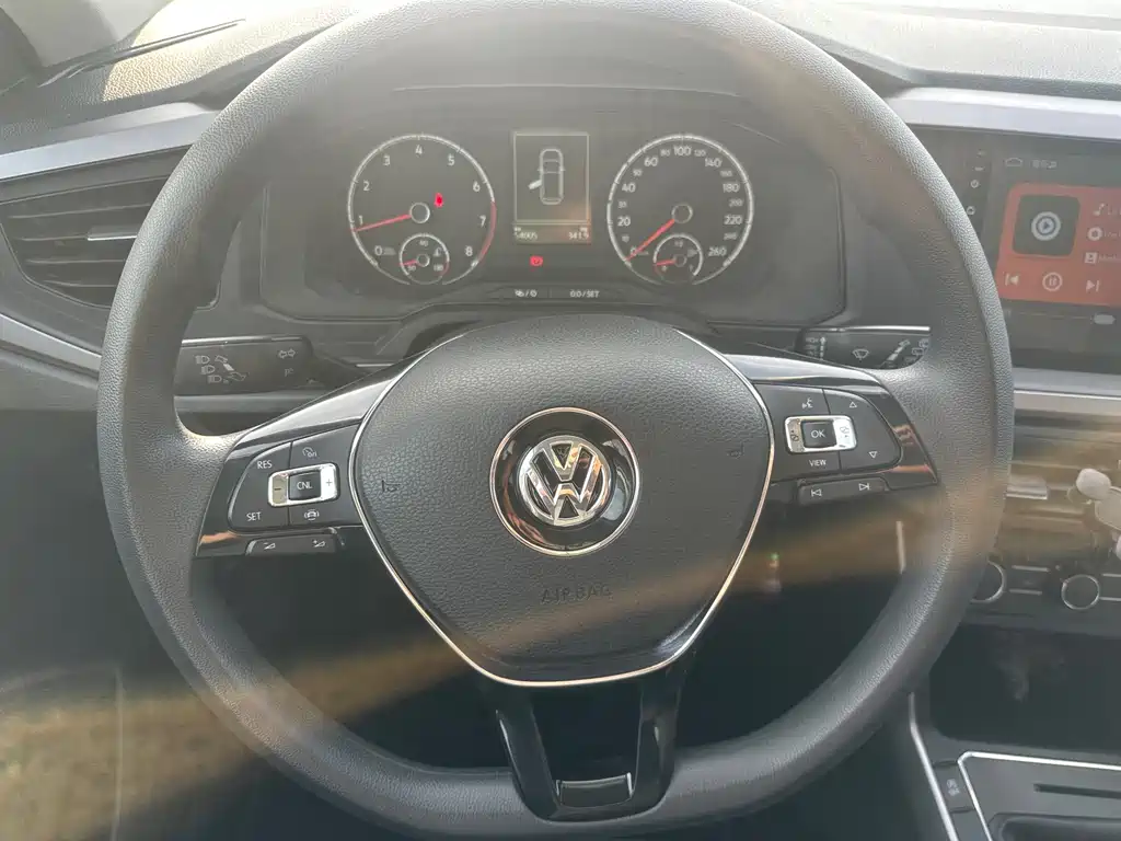 Volkswagen Polo — миниатюра 14