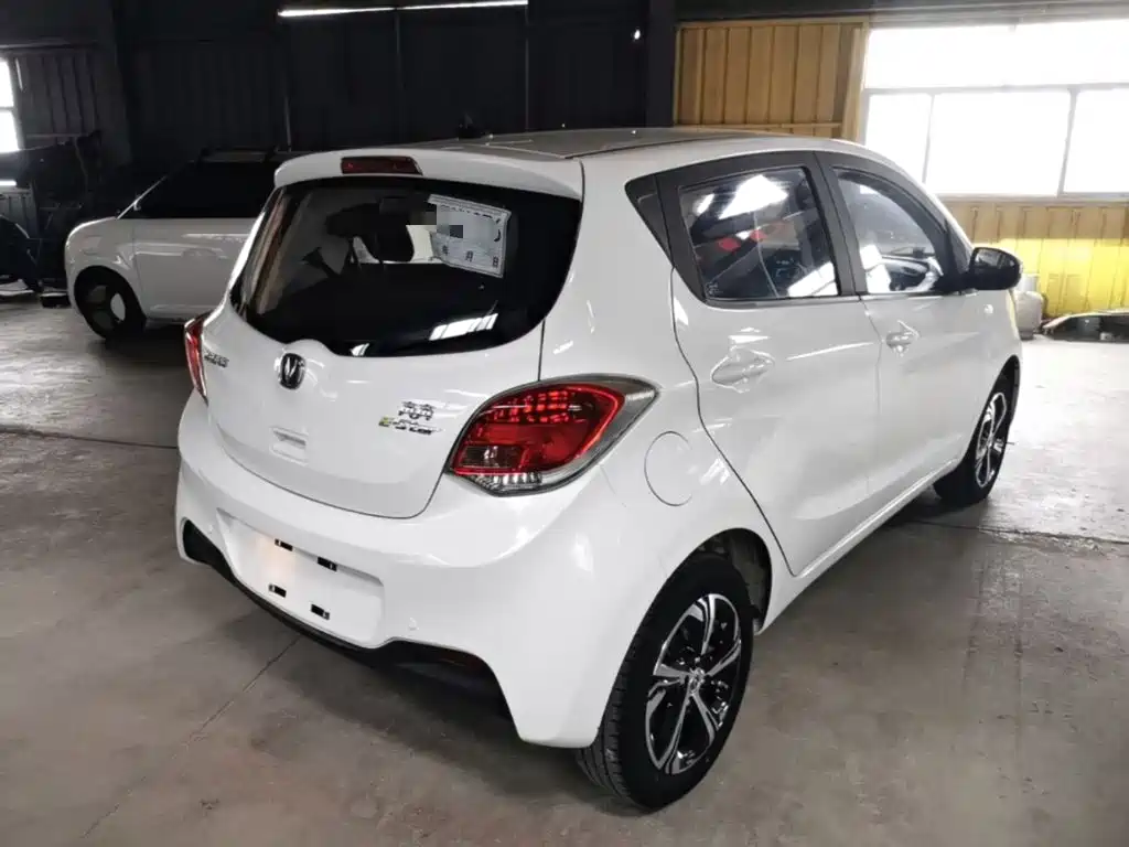 Changan Benben E-Star — миниатюра 7