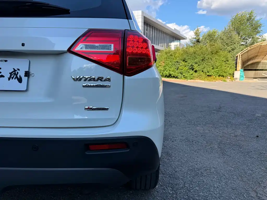 Suzuki Vitara — миниатюра 8