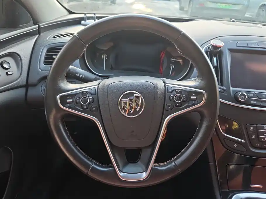 Buick Regal — миниатюра 15