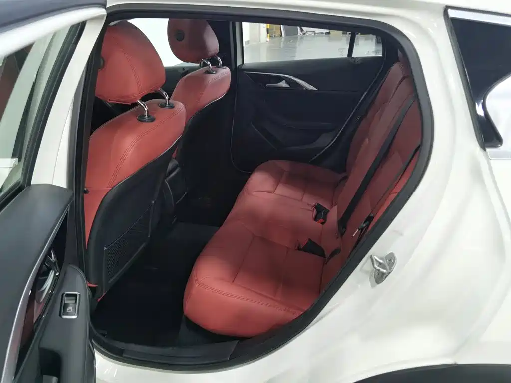 Infiniti QX30 — миниатюра 15