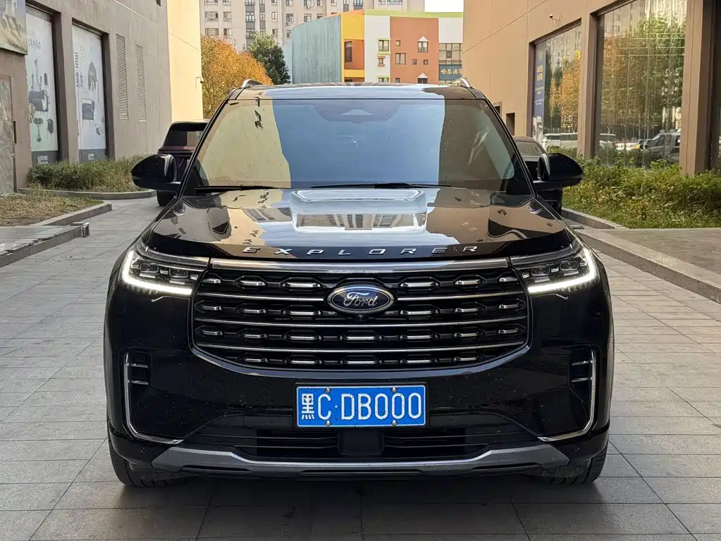 Ford Explorer — миниатюра 3