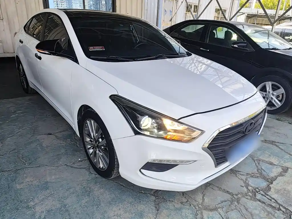 Hyundai Mistra — миниатюра 4
