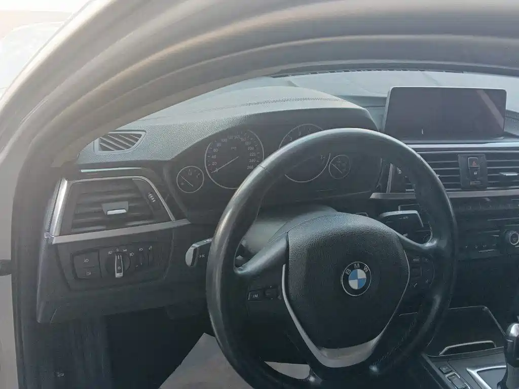 BMW 3 Series — миниатюра 5