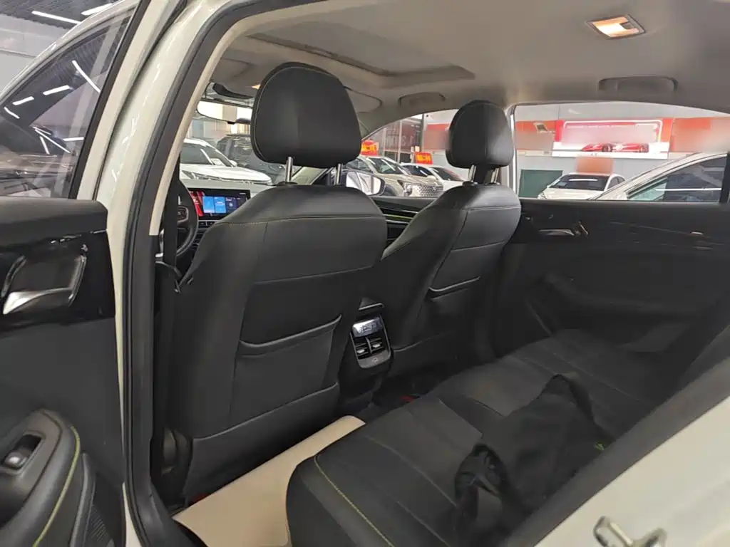 Roewe i5 — миниатюра 17
