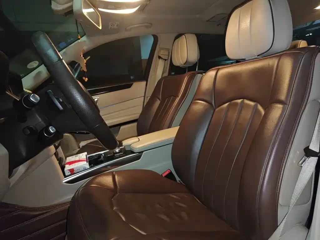 Mercedes-Benz E-Class — миниатюра 8