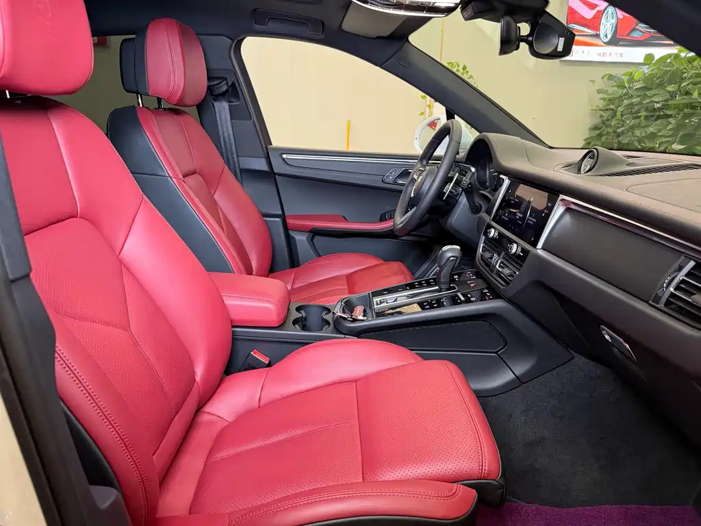 Porsche Macan — миниатюра 13