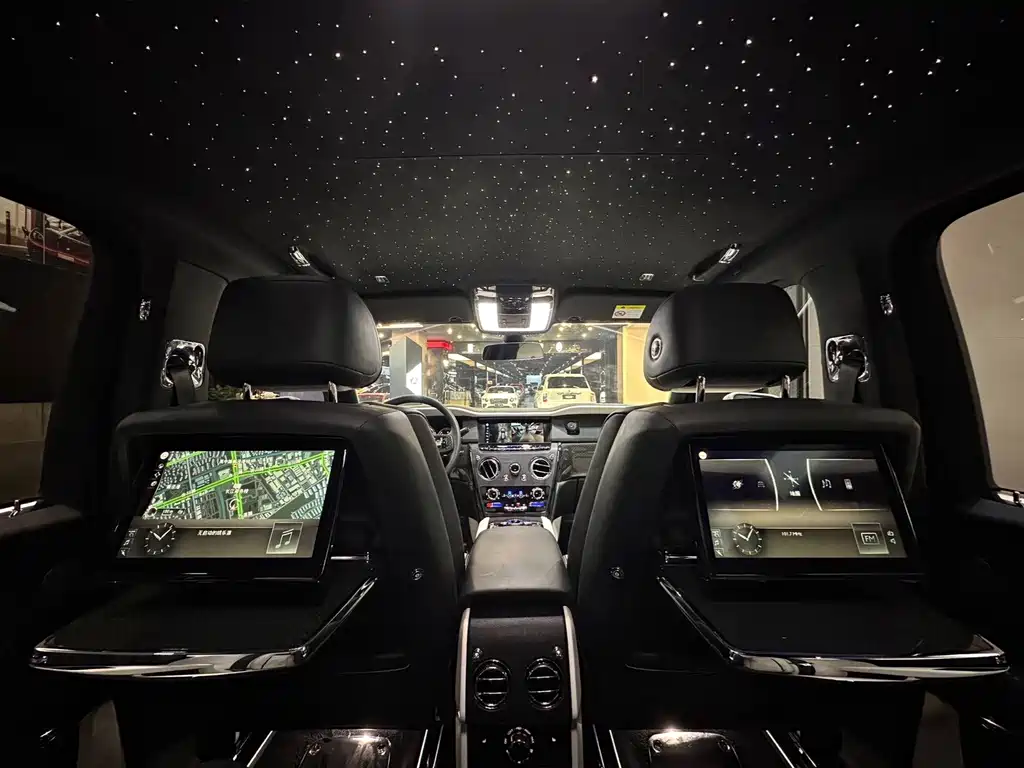 Rolls-Royce Cullinan — миниатюра 22