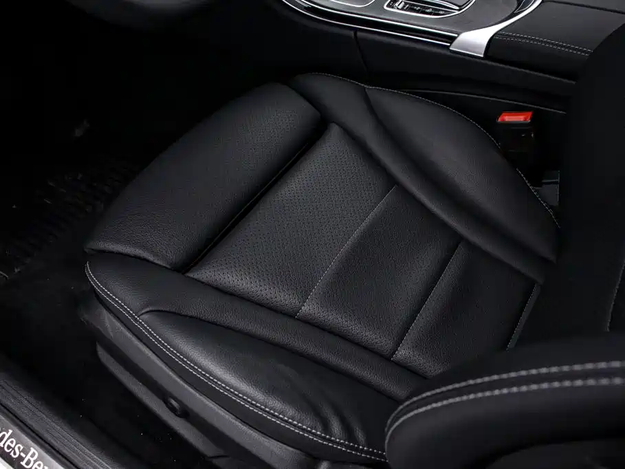 Mercedes-Benz C-Class — миниатюра 14