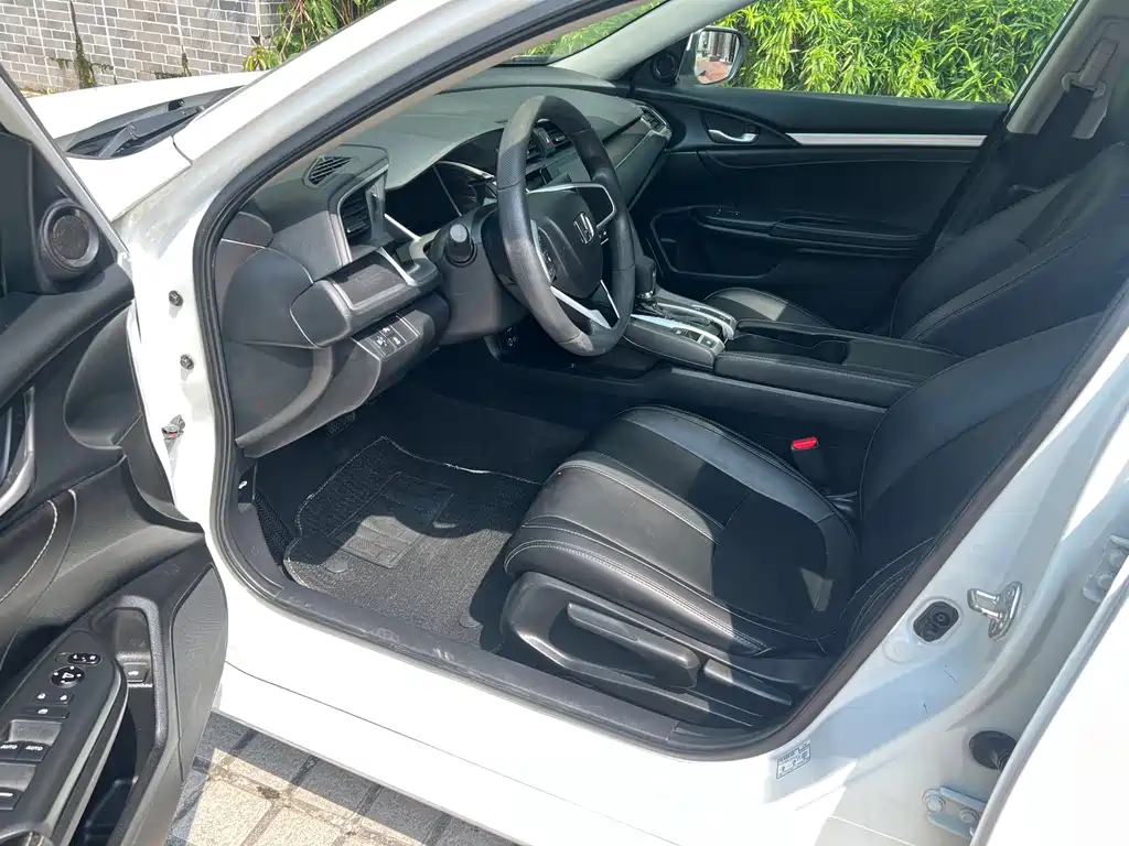 Honda Civic — миниатюра 9
