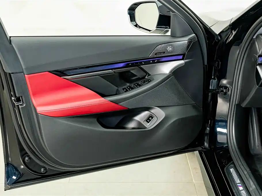 BMW 5 Series — миниатюра 17