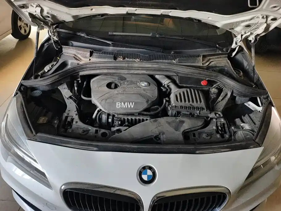 BMW 2 Series Active Tourer — миниатюра 10