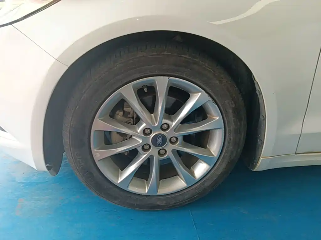 Ford Mondeo — миниатюра 23