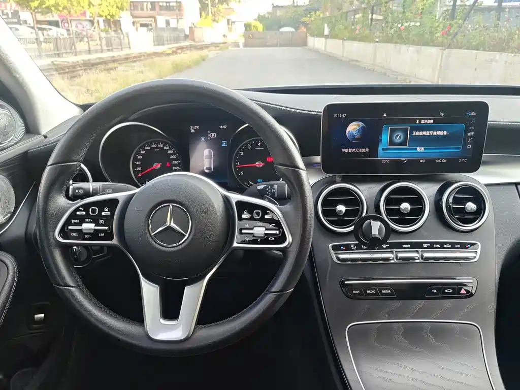 Mercedes-Benz C-Class — миниатюра 16