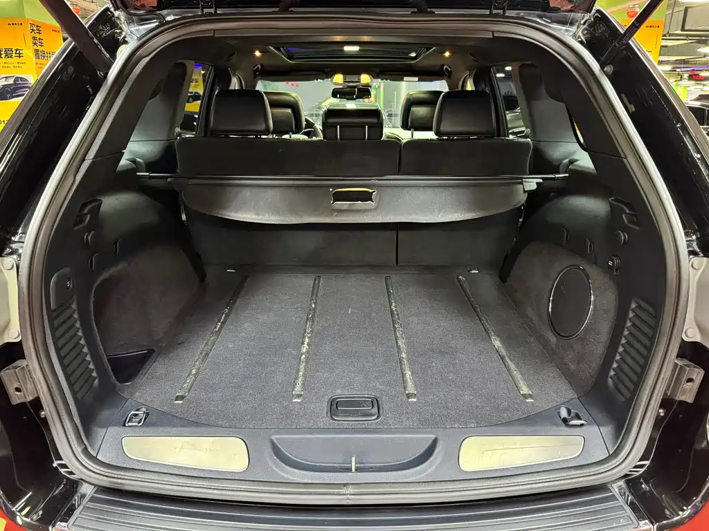 Jeep Grand Cherokee (Import) 3.6L Luxury Navigation Edition, фото 40