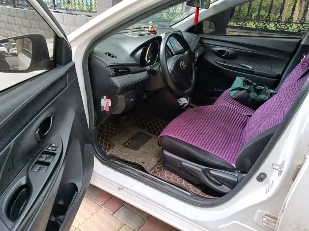 Toyota Yaris L — миниатюра 17