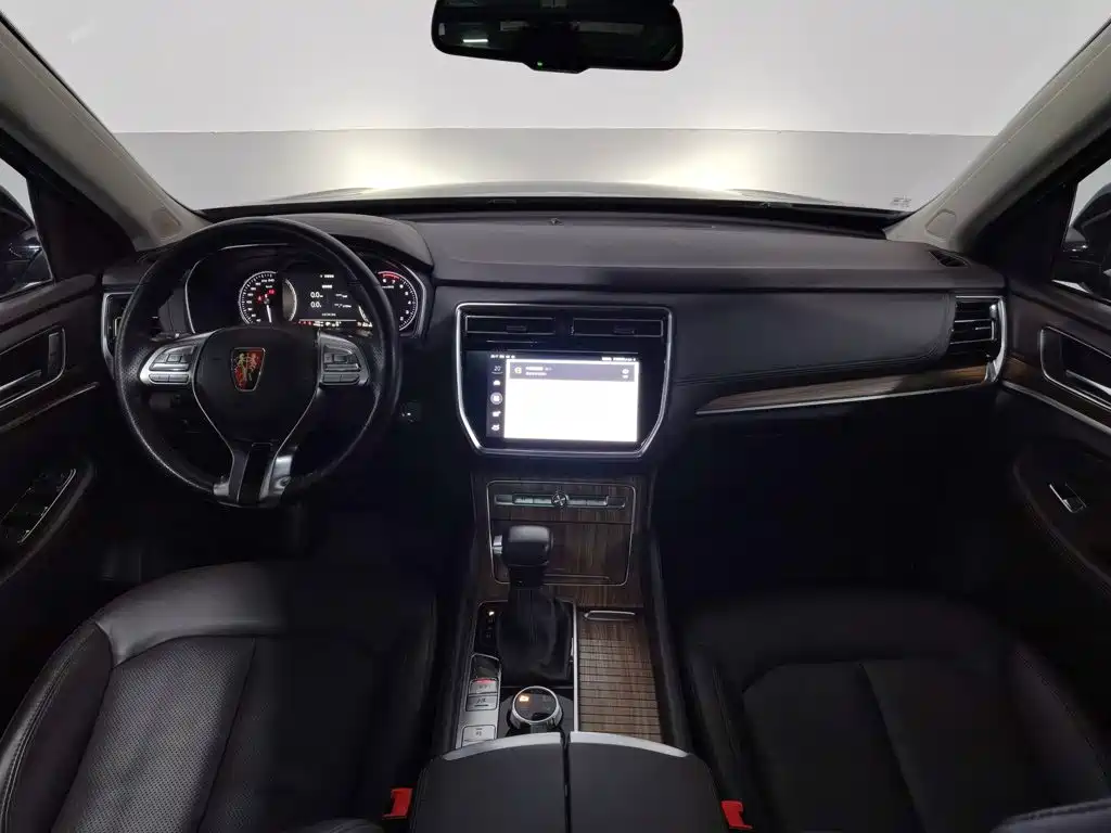 Roewe RX8 — миниатюра 5
