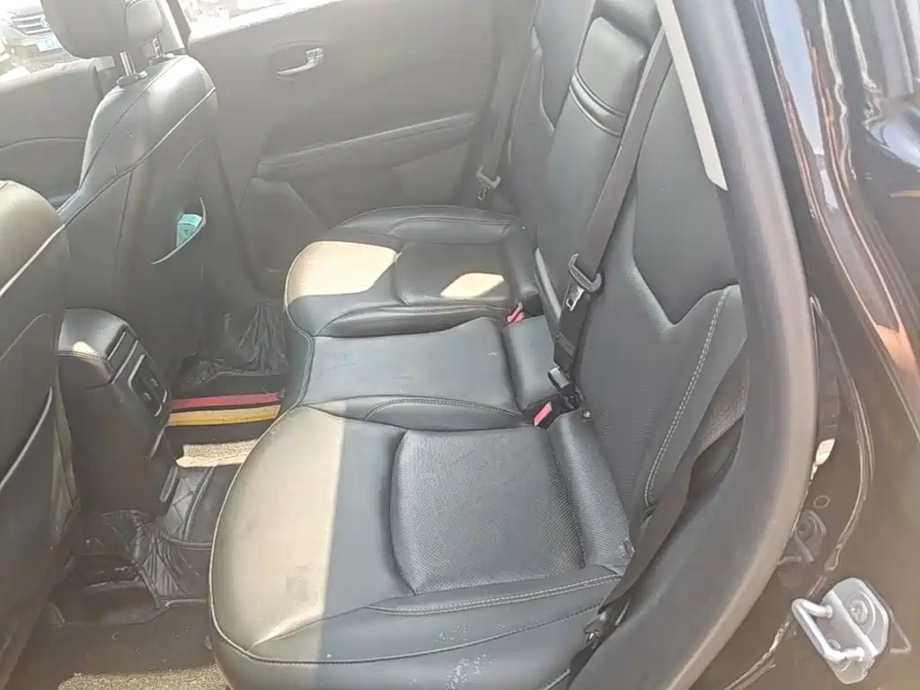 Jeep Compass — миниатюра 17