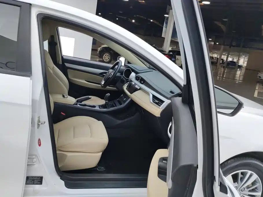 Geely Emgrand — миниатюра 8