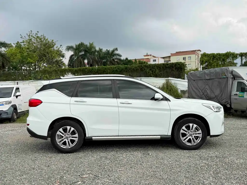 Haval M6 — миниатюра 4
