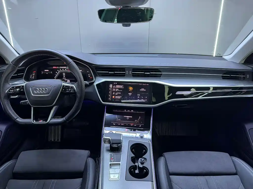 Audi A6 2024 Avant 45 TFSI
