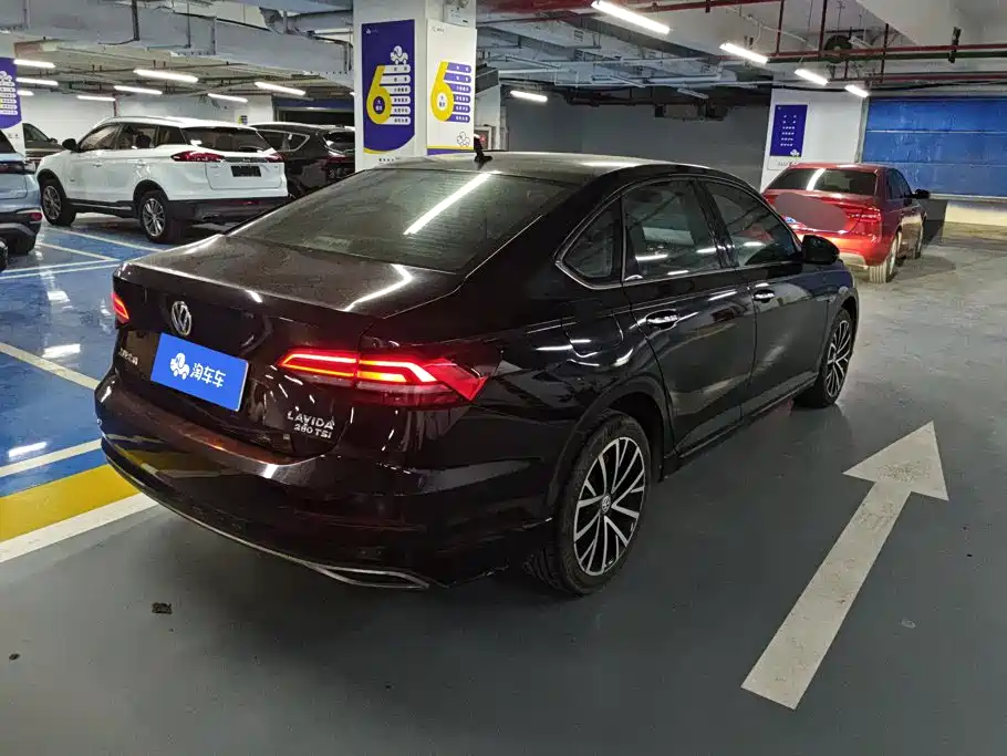 Volkswagen Lavida — миниатюра 3