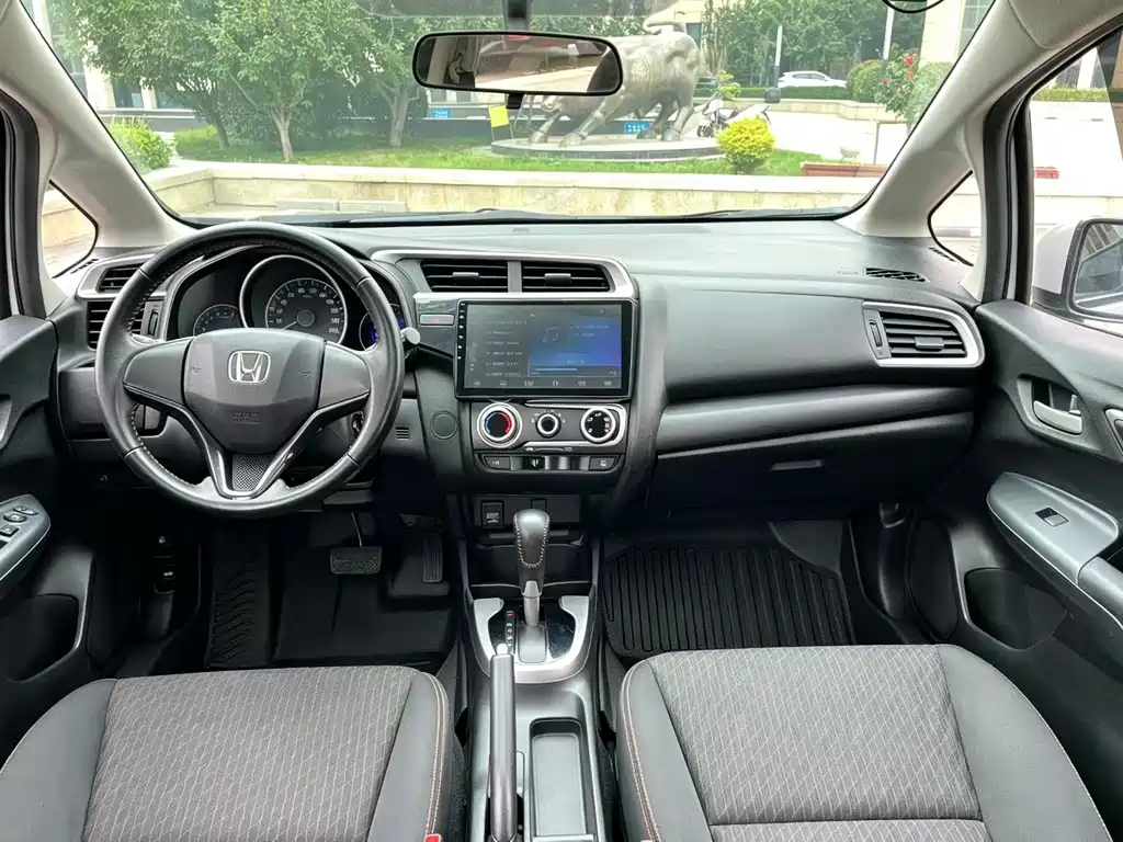Honda Fit — миниатюра 5