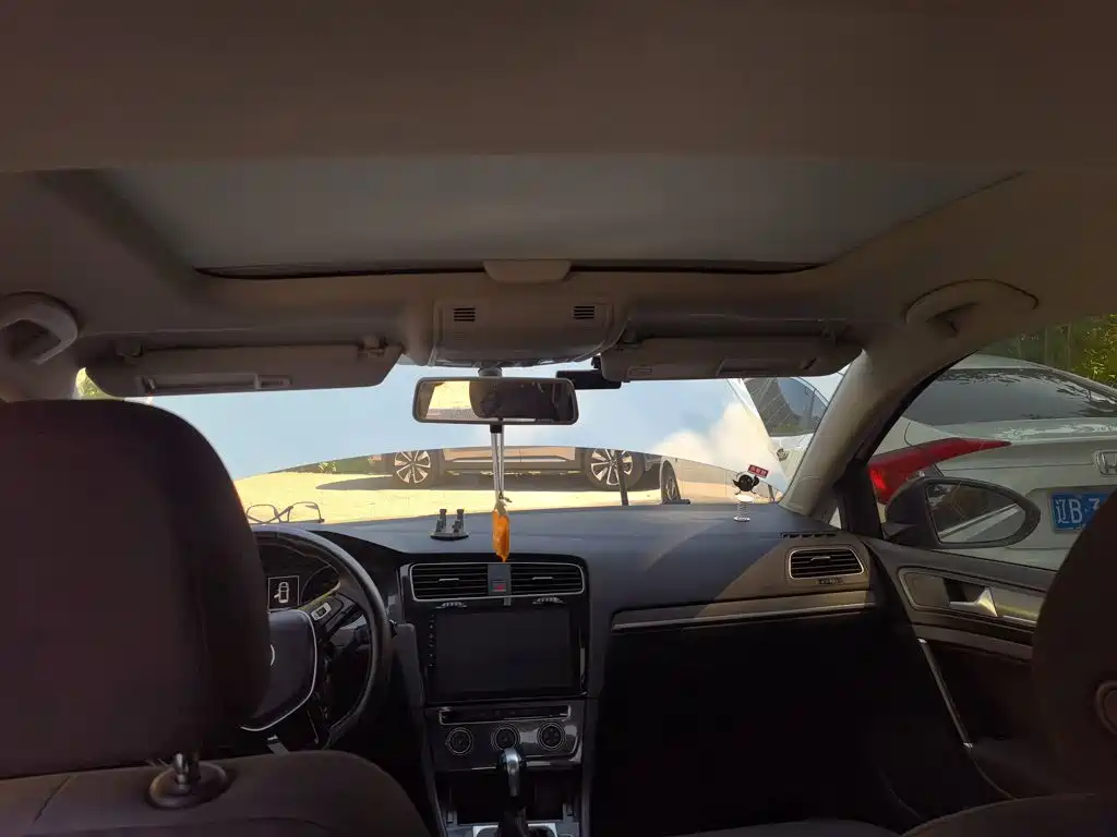 Volkswagen Golf — миниатюра 15