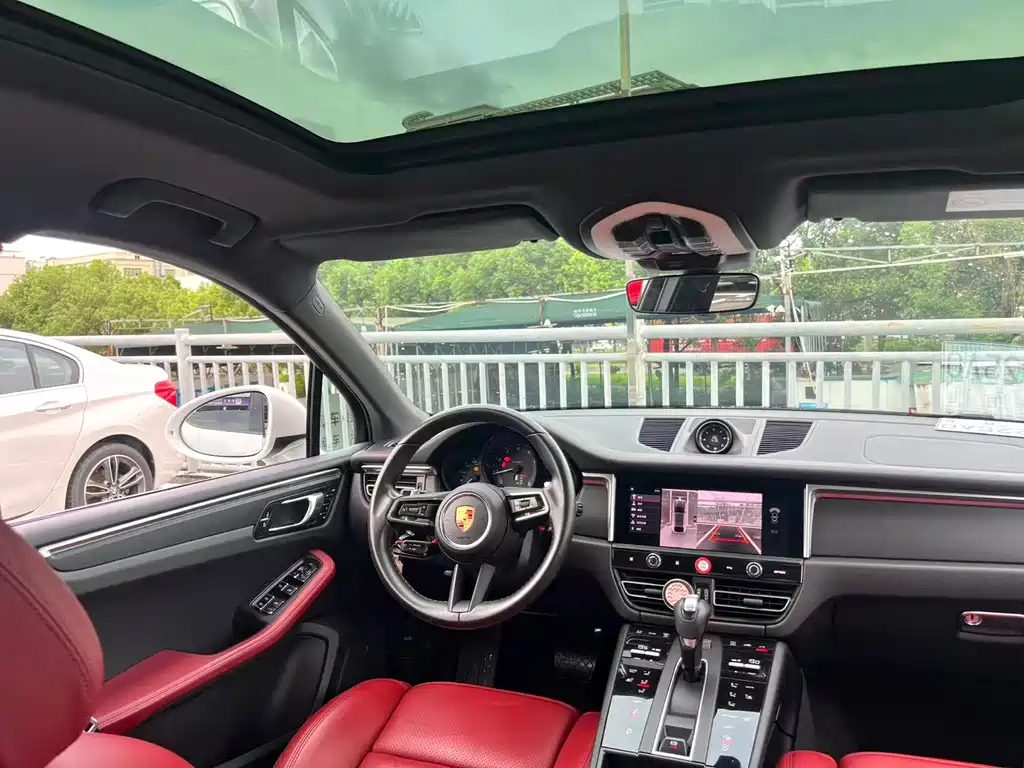 Porsche Macan — миниатюра 18