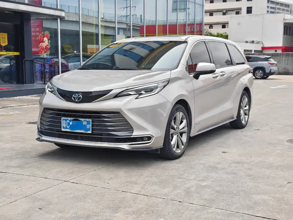 Toyota Sienna 2023