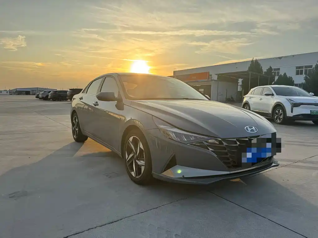 Hyundai Elantra — миниатюра 2
