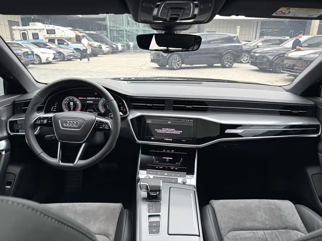 Audi A6L 2021 40 TFSI Luxury