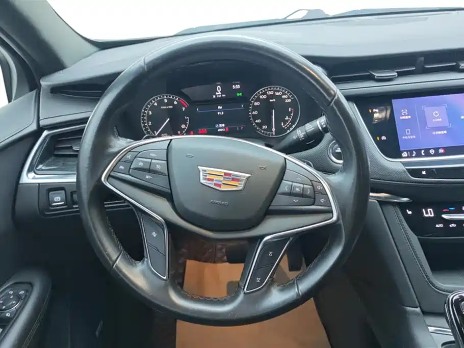 CADILLAC XT5