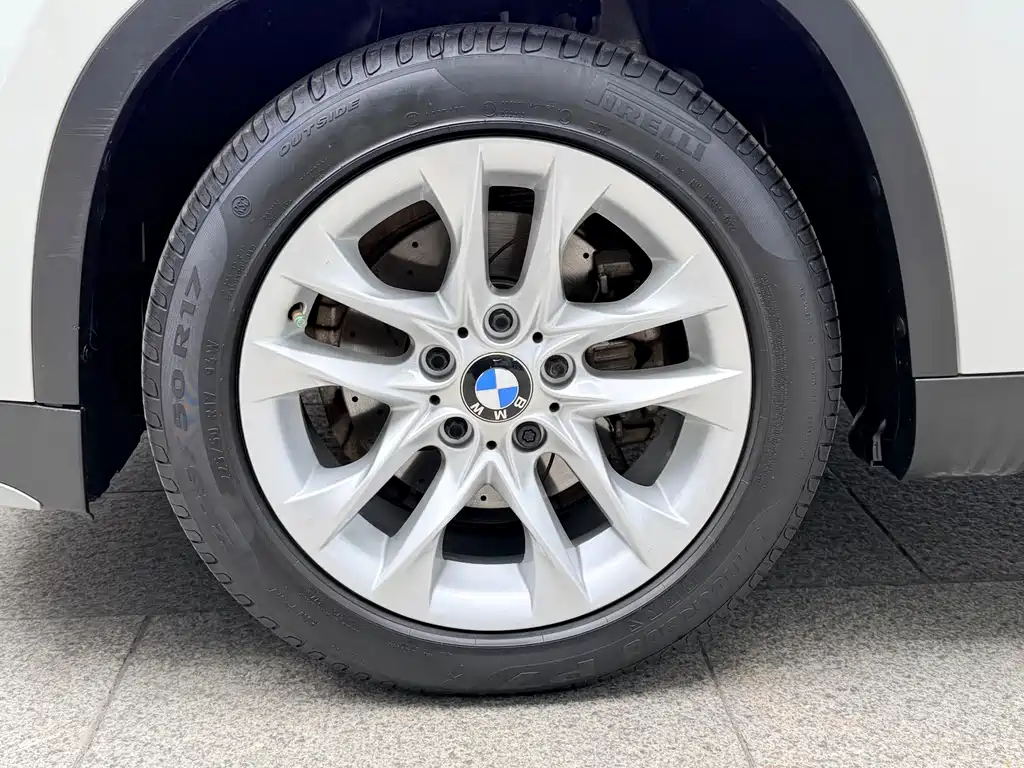 BMW X1 — миниатюра 5