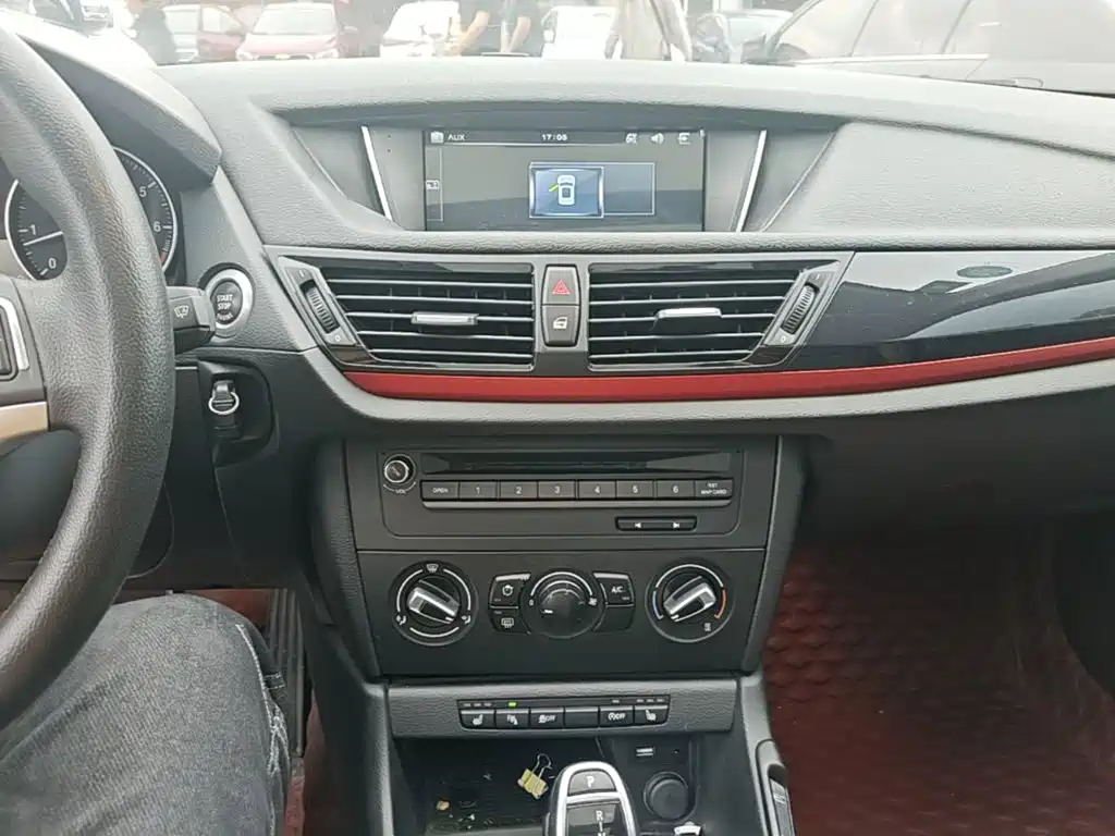 BMW X1 — миниатюра 13