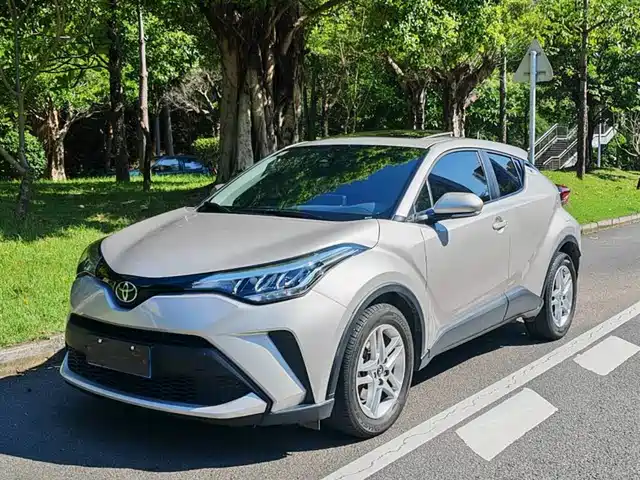 TOYOTA  C HR 2021