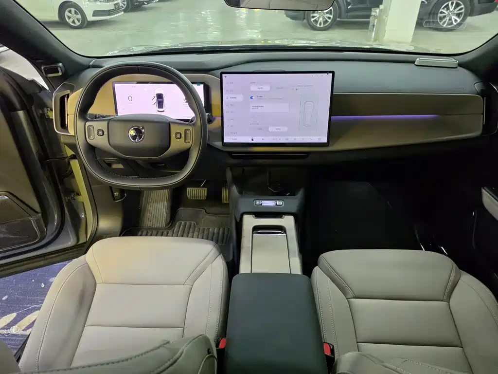 Volvo XC70 PHEV — миниатюра 7