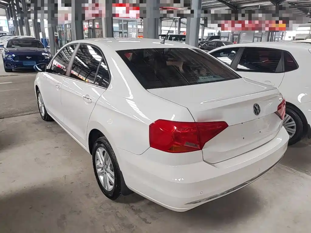 Volkswagen Jetta — миниатюра 5