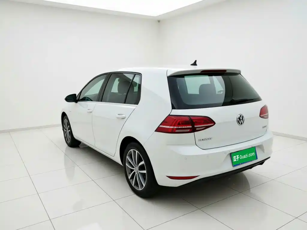 Volkswagen Golf — миниатюра 25