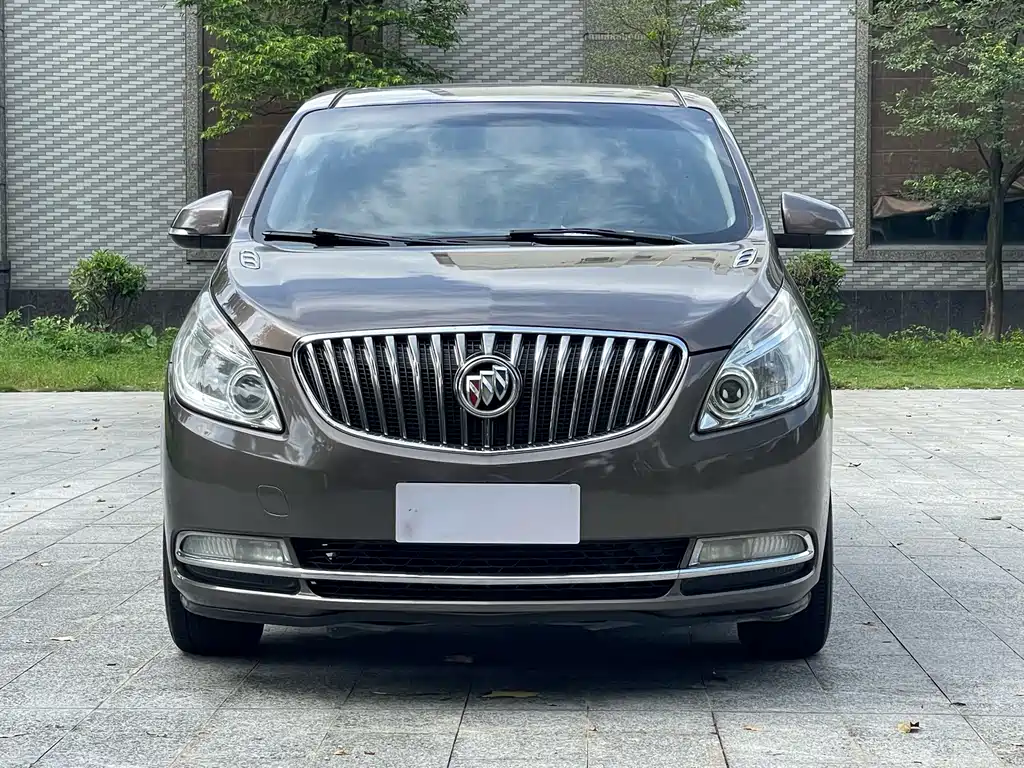 Buick GL8 — миниатюра 2