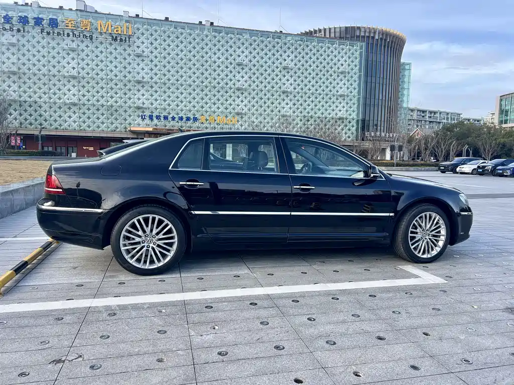 VOLKSWAGEN PHAETON