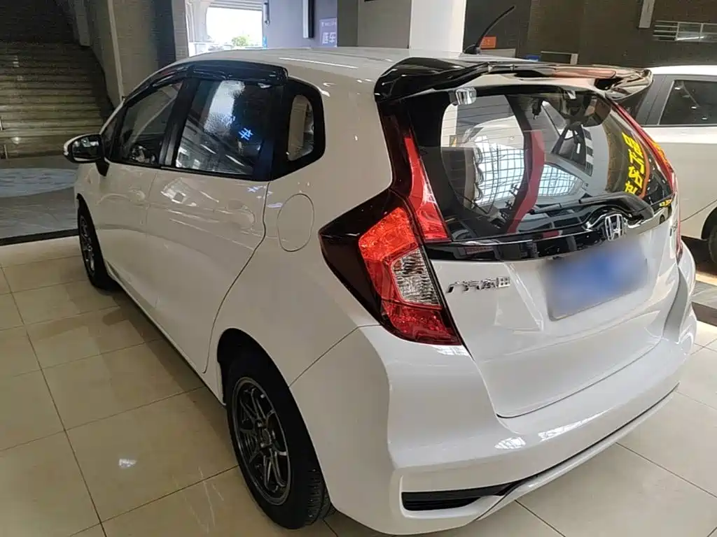Honda Fit — миниатюра 5
