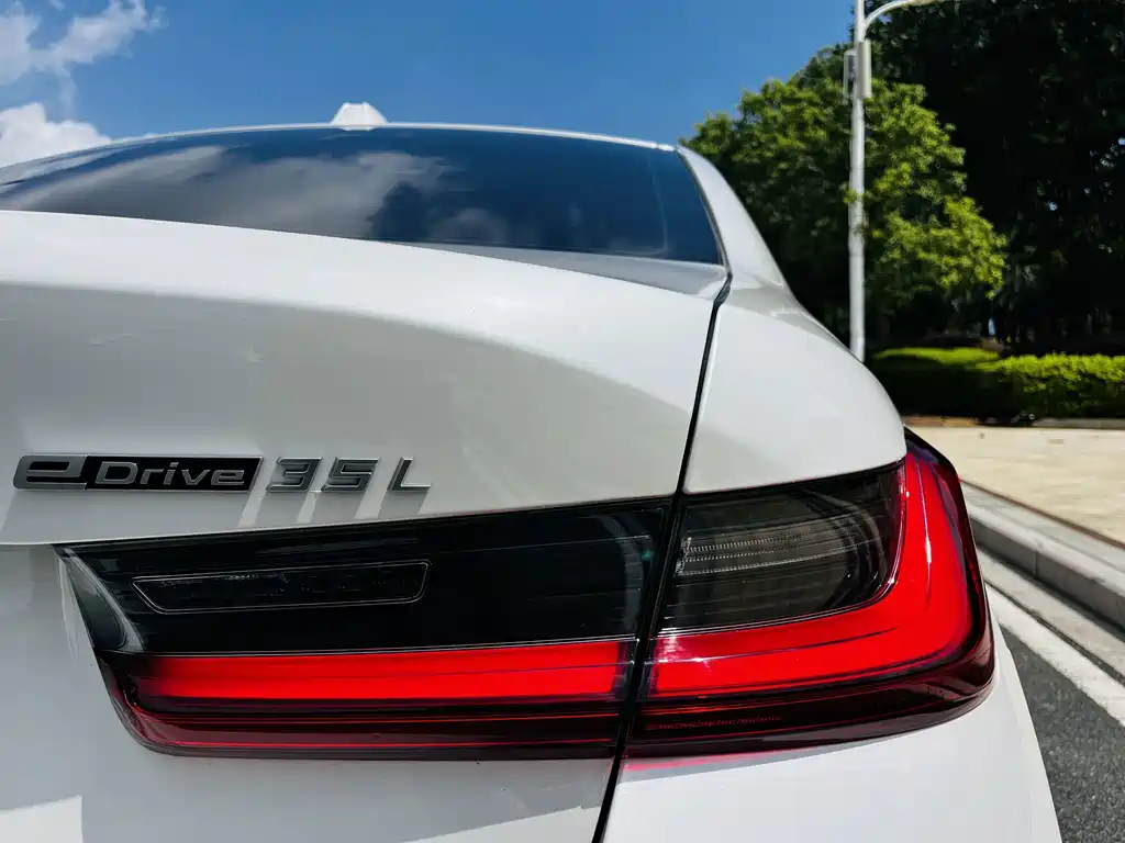 BMW i3 — миниатюра 13