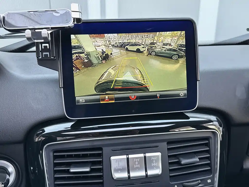 Mercedes-Benz G-Class — миниатюра 11