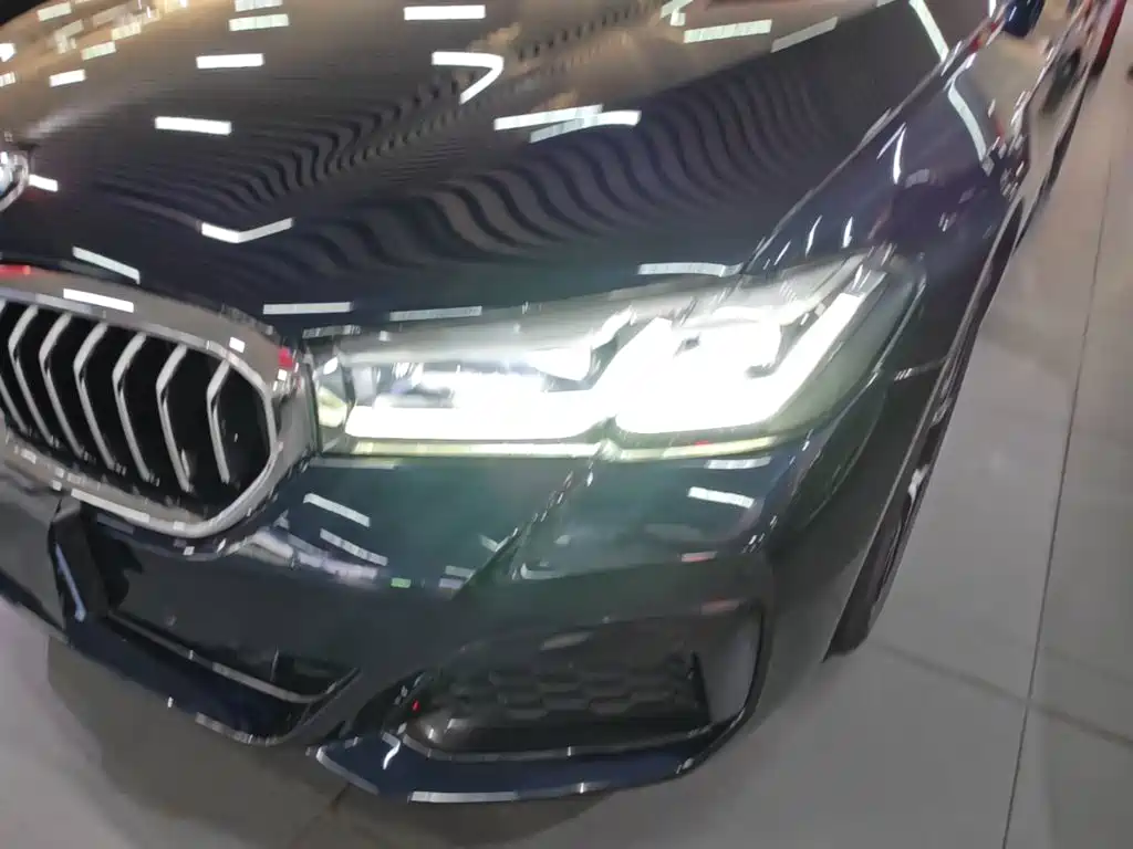 BMW 5 Series — миниатюра 24